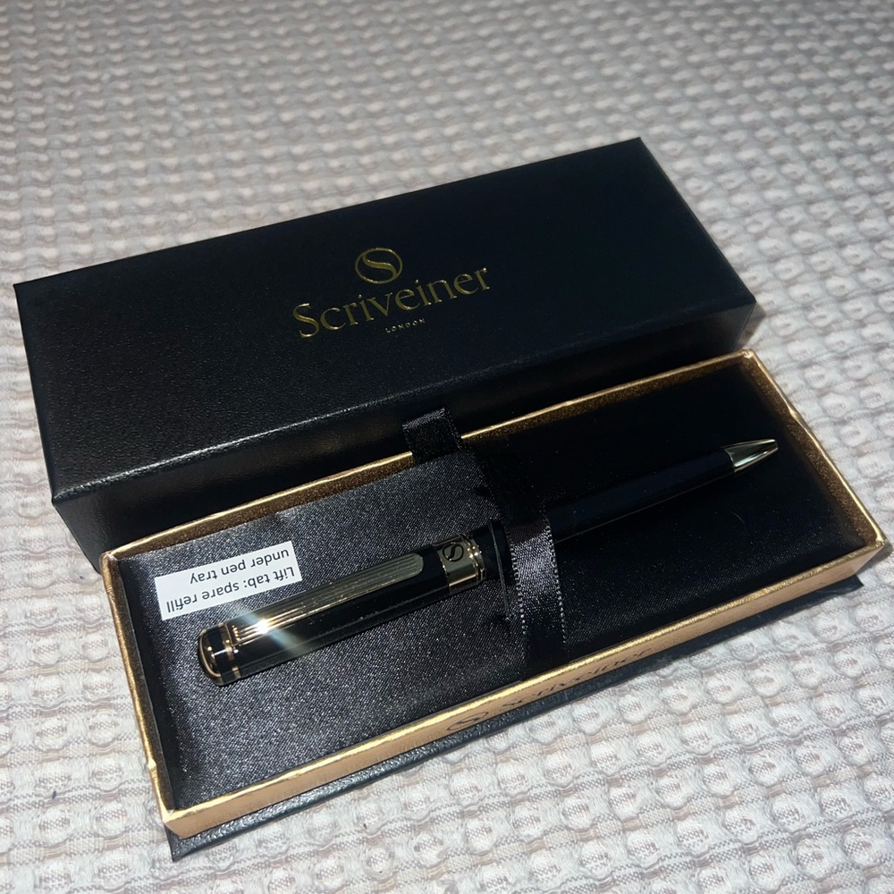 Scriveiner Black and Gold Ballpoint Pen - Picture 4 of 4